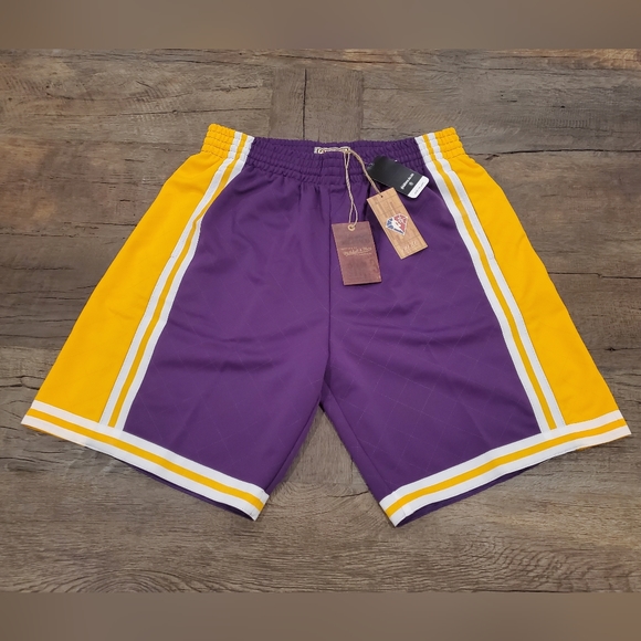MITCHELL AND NESS LOS ANGELES LAKERS 75TH ANNIVERSARY 1984 SWINGMAN SHORTS MENS - Picture 1 of 3